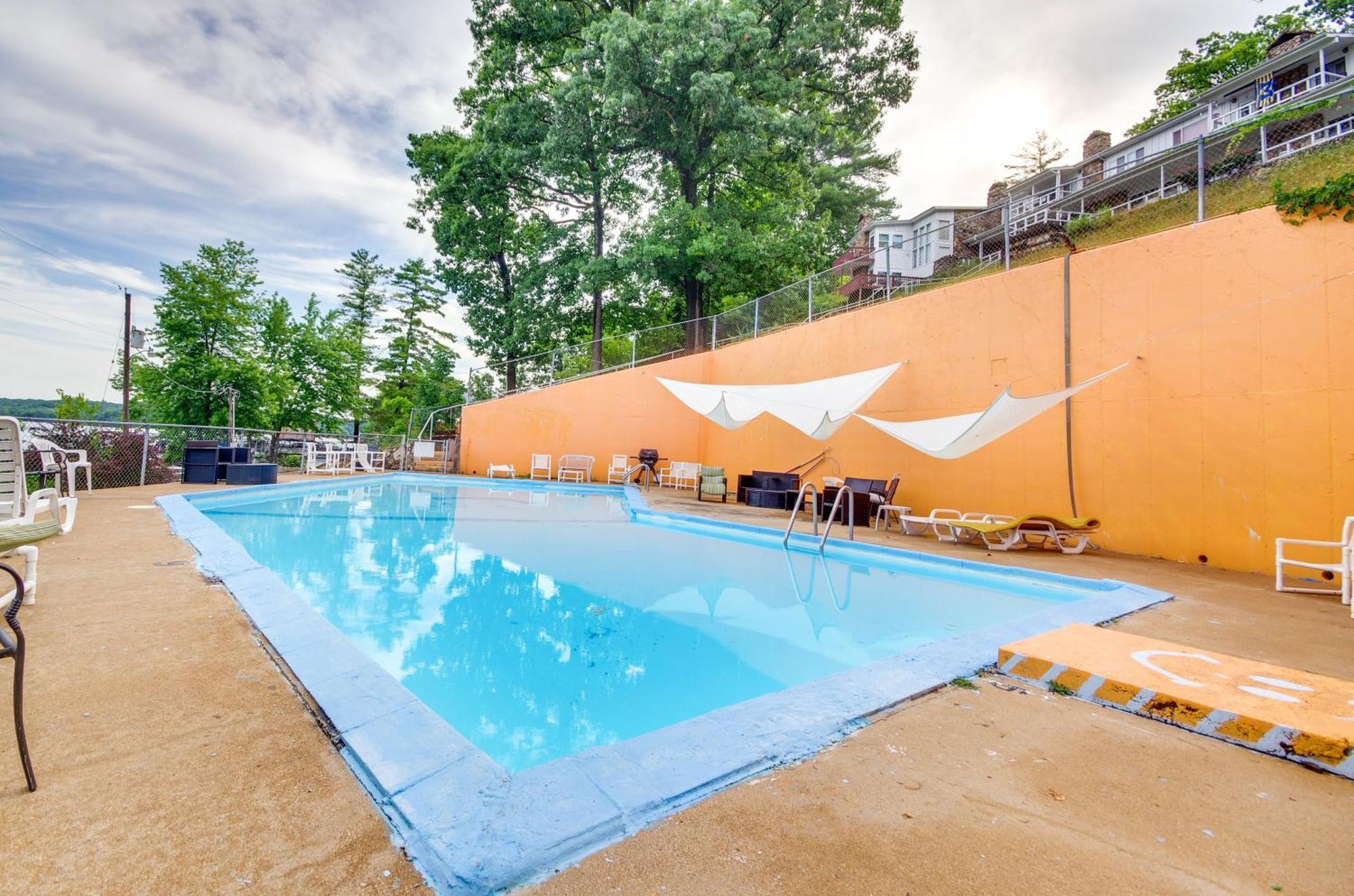 Cozy Lake Ozark Condo Rental With Grill, Pool Access Luaran gambar